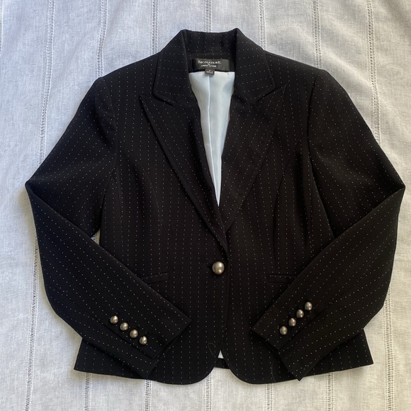 Larry Levine 90s pinstriped blazer with statement buttons. - Picture 6 of 12
